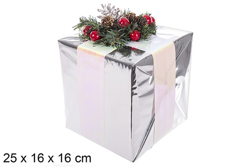 [109713] Paquet cadeau en polystyrène argenté pailleté avec noeud blanc et branche verte 25 cm